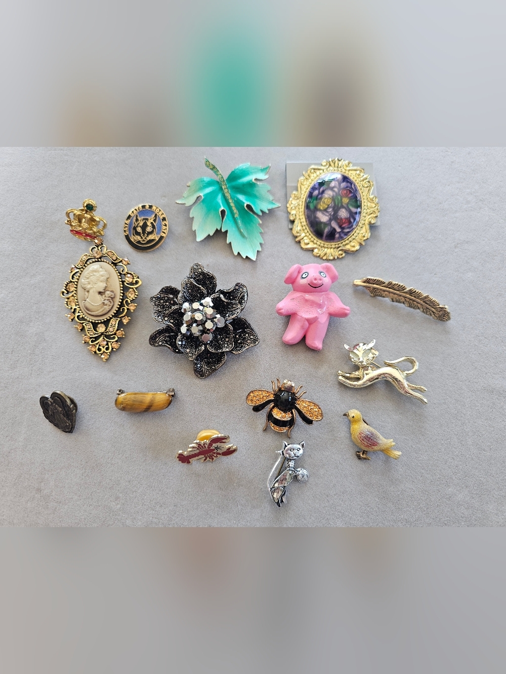 Vintage Brooch Lot